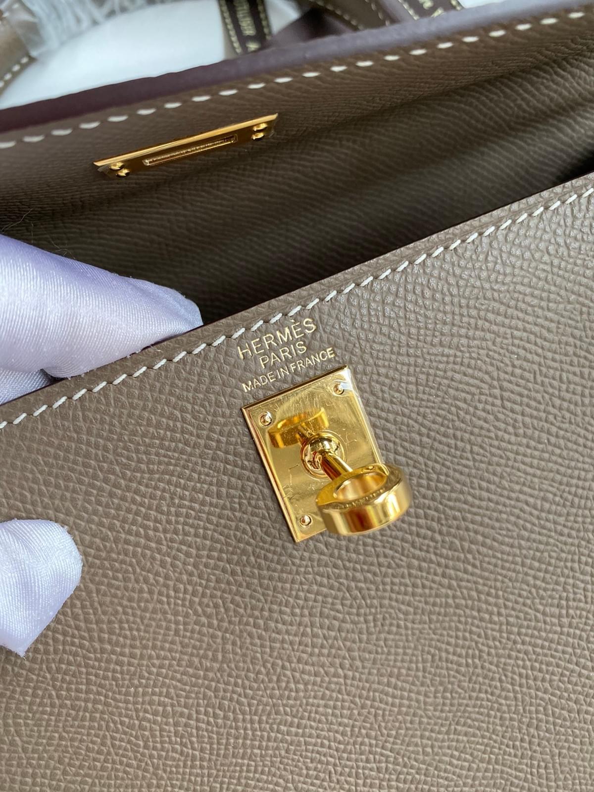 At Ghetto Luxury, we prioritize quality and authenticity. Our products are sourced from reputable brands, ensuring that every item you purchase meets the highest standards of luxury and durability. Experience the difference in every detail. Unmatched Quality What We Offer 售賣奢侈高端名牌包以及名牌高級機械手錶