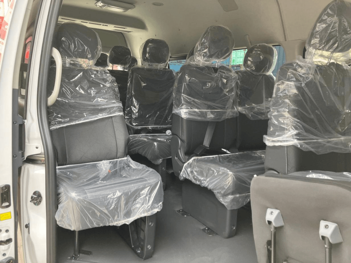 Futian Landscape G9 High Roof Model with 14 Seats