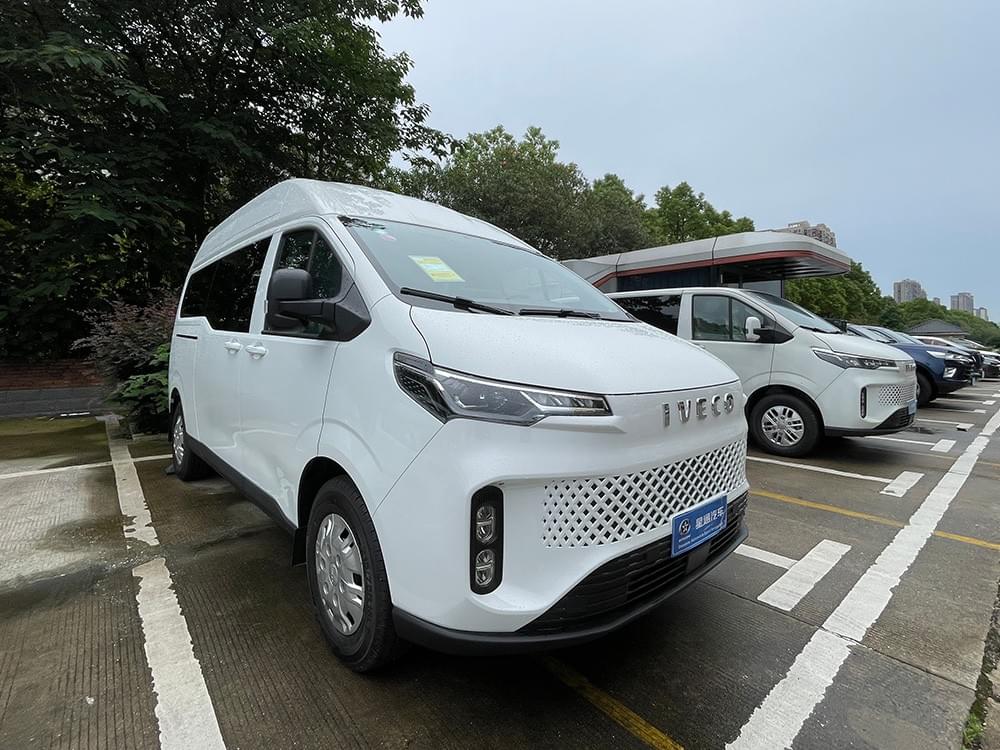 New travel choice: Iveco Juxing minibus 15 seats