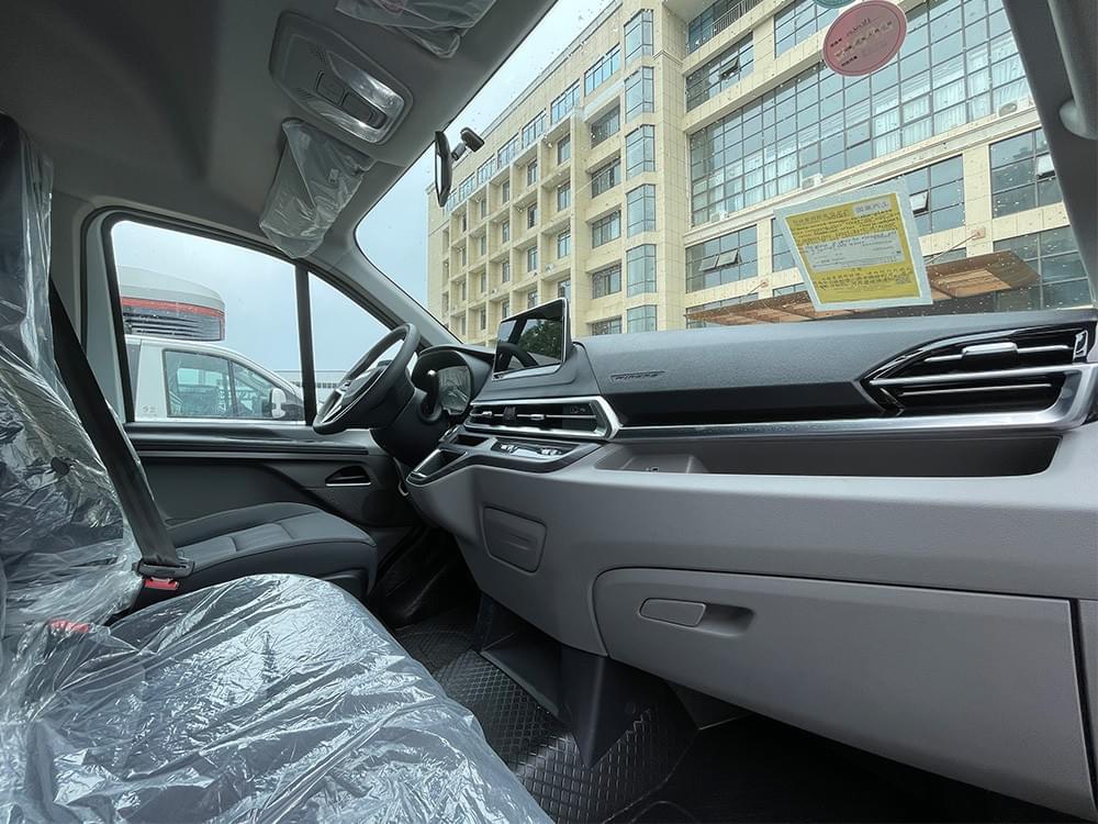 New travel choice: Iveco Juxing minibus 15 seats