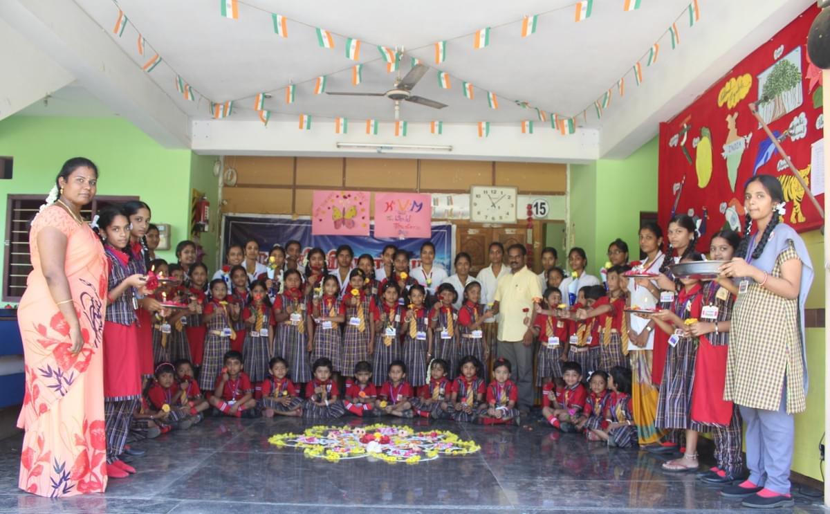 Devosing Devising a Model of Electronic School Management System