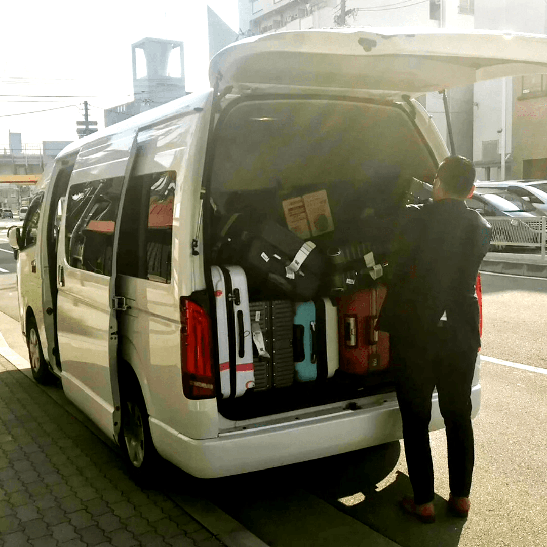 Our professional guide will take you to deeply understand Japan's history and culture. professional tour guide service Our service Specializing in Japan's exquisite travel travel agency, providing themed itineraries and small group tours.