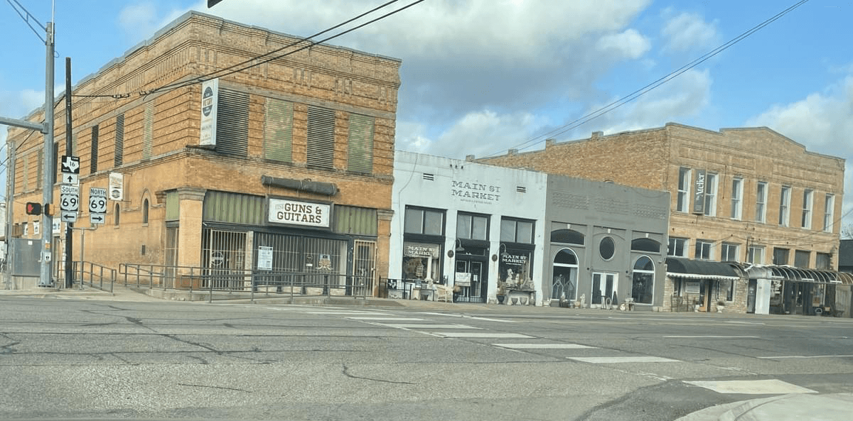 Lindale Texas downtown