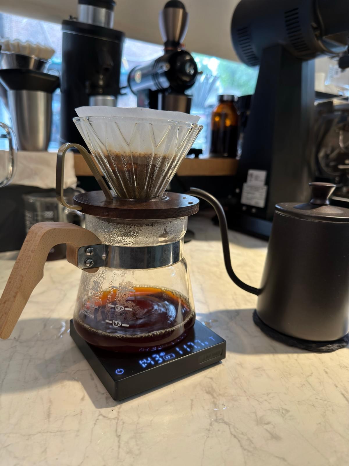 We provide a variety of high-quality coffee beans, selected from around the world, allowing you to enjoy the taste of a professional coffee shop at home. coffee bean sales Our service Professional exquisite coffee expert, selling coffee beans, hand-brewed coffee drinks, coffee peripheral equipment, and assisting in starting a business and opening a store and other services. Won the favor of coffee tasters at home and abroad.