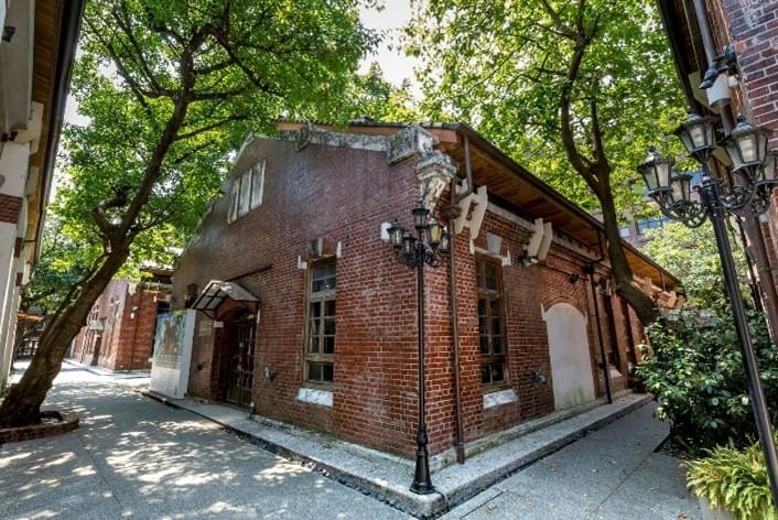 Connect with peers and industry leaders during dedicated networking sessions. Exchange ideas, foster collaborations, and expand your professional network in an engaging environment designed for meaningful interactions. Networking Opportunities What We Offer Thank you for joining us at the 2025 AASM Conference inTaipei.