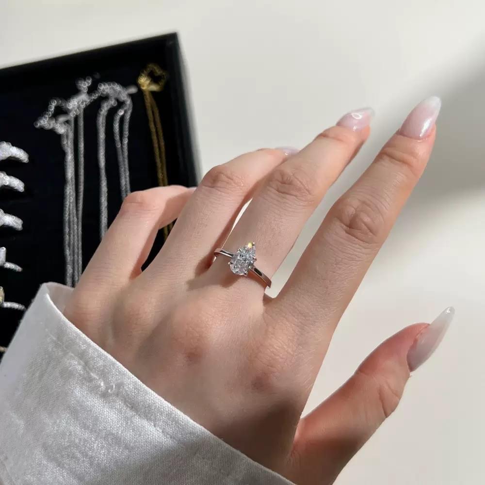 Wholesale S925 Sterling Silver Pear Cut Zirconia Solid Ring Light Luxury Jewelry