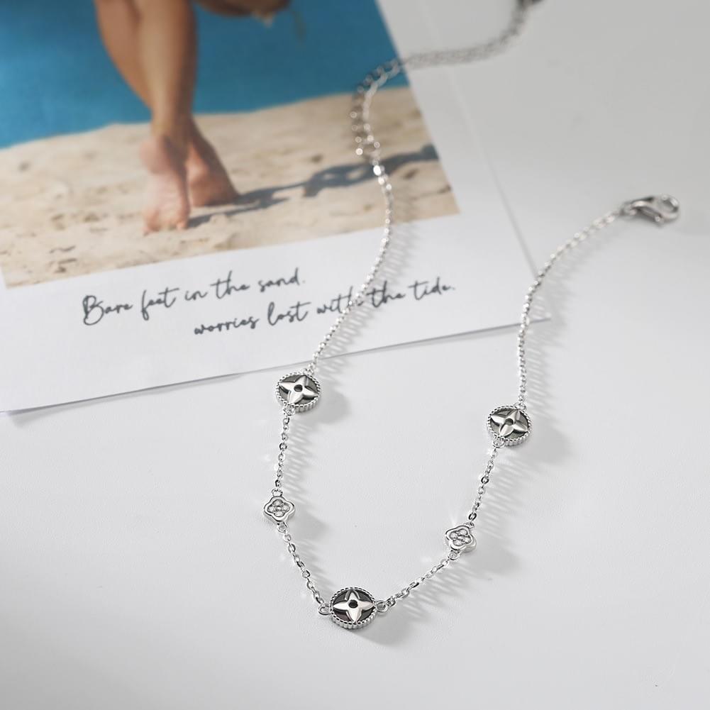 Factory Price Openwork Clover Anklet in S925 Silver with Zirconia & Black Shell