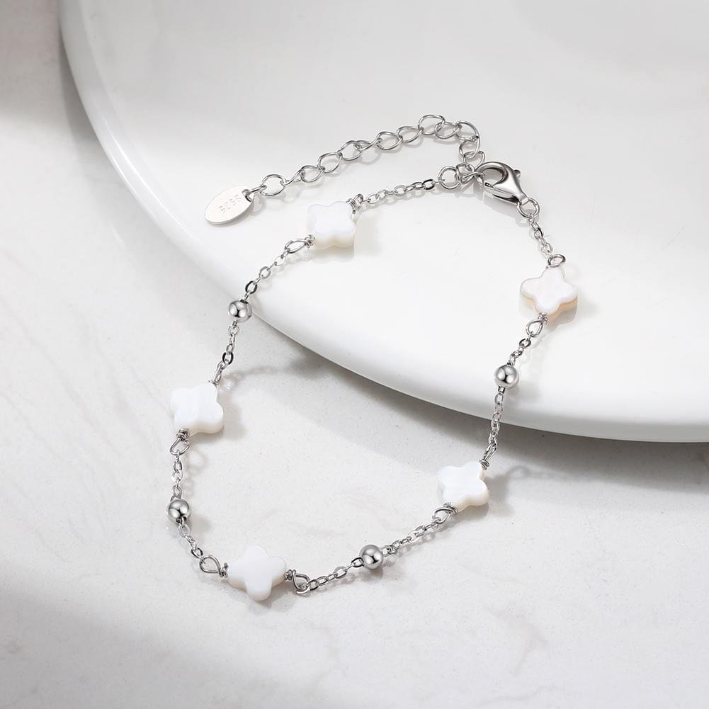Wholesale S925 Sterling Silver Shell Pearl Clover Dainty Adjustable Lucky Charm Bracelet