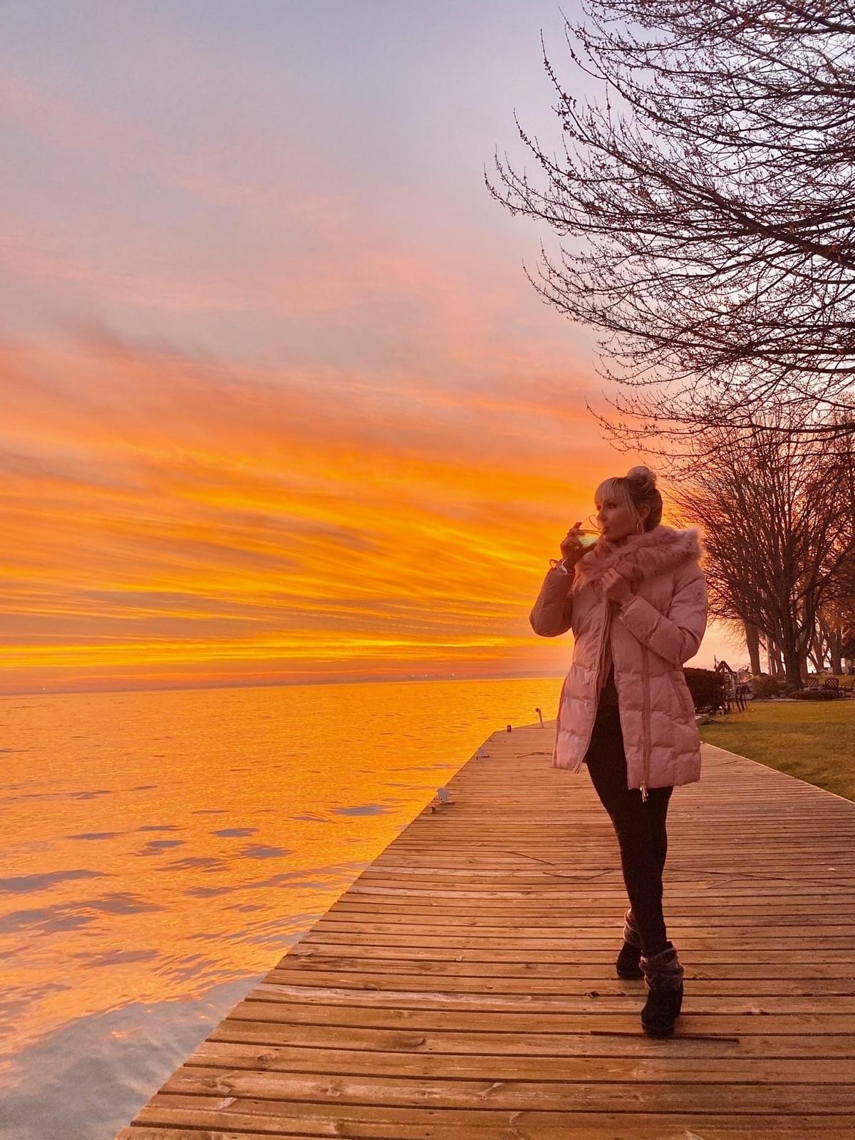 Queen of SelfDenial or Unashamed Pleasure Seeker?