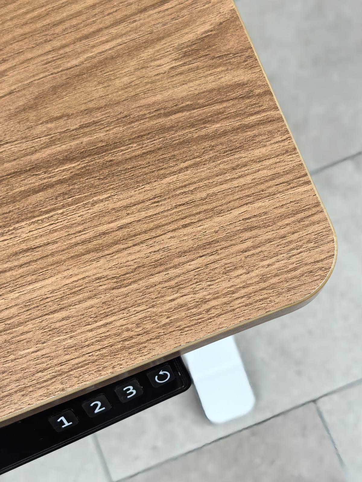 電動 昇降式デスク Height-adjustable table