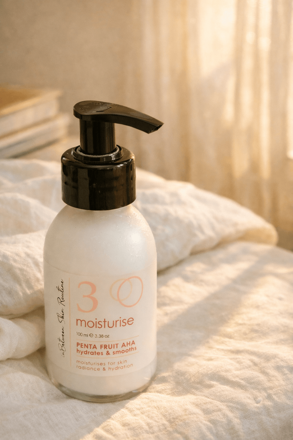 A daily moisturiser for all skin types—especially skin that breaks out. Hydrates, supports smoother texture, and helps brighten the look of uneven tone while keeping skin comfortable.