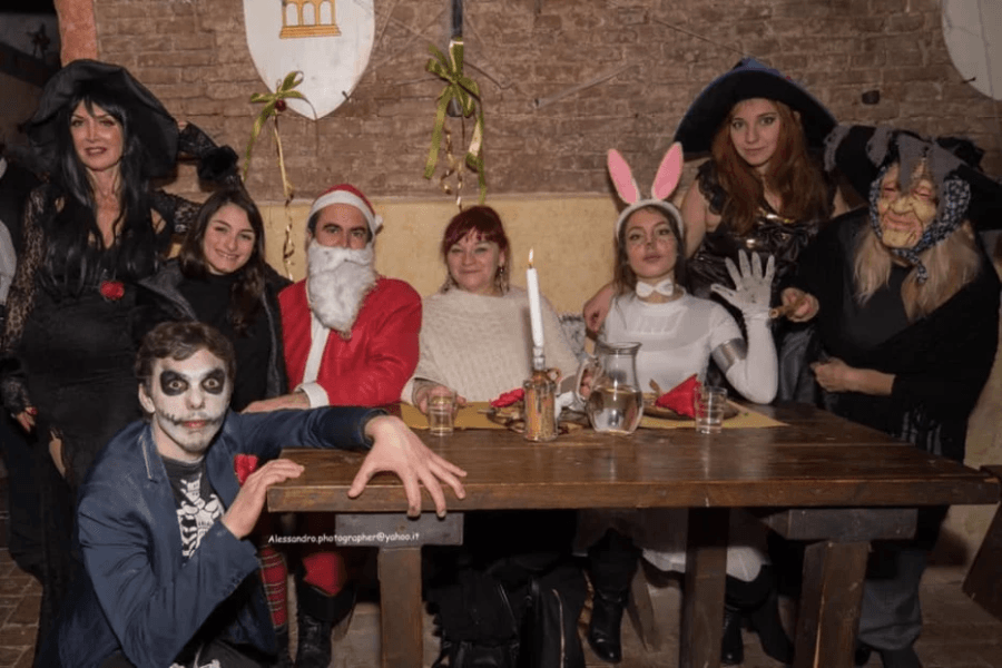 We participate and organize special events that celebrate theatrical art. From festivals to live concerts, each event is an opportunity to experience theater in a unique and engaging way. Special Events What do we do Theatrical company