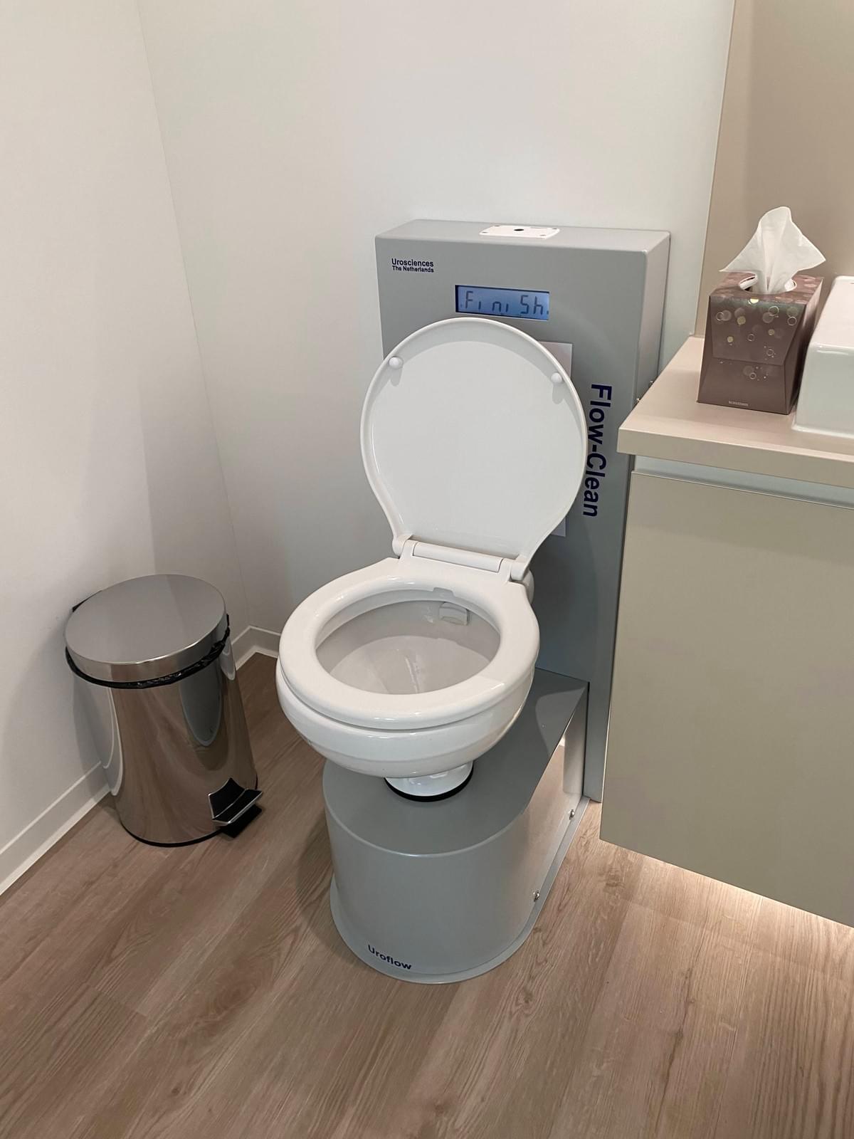 Flow-Clean Mess-Toilette von UroSciences zur Harnflussmessung in der urogynäkologischen Praxis GynaeXcellence in Bern Flow-Clean Mess-Toilette von UroSciences zur Harnflussmessung in der urogynäkologischen Praxis GynaeXcellence in Bern