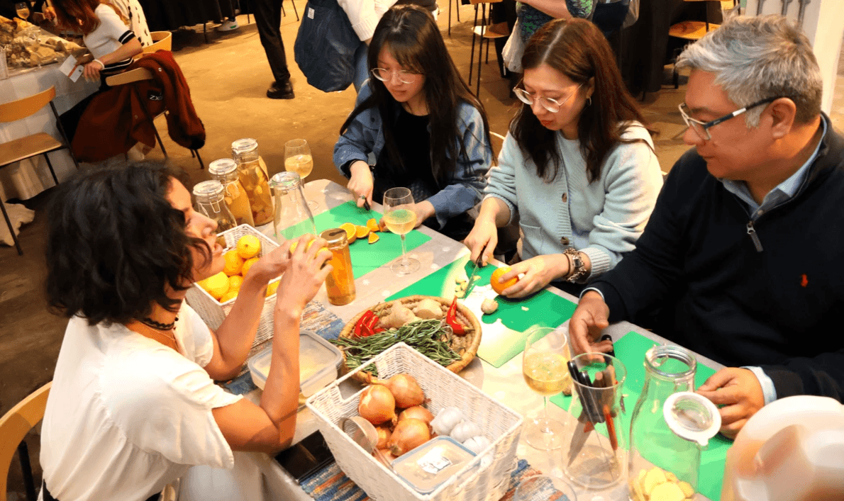 Join us for festive workshops that encourage creativity and bring joy to the holiday season, from cookie decorating to holiday crafts. Seasonal Workshops What We Offer Welcome to Correll Kitchen!At Correll Kitchen, we bring people together through creative, hands-on workshops that inspire collaboration, celebrate diversity, and nurture personal growth. We specialize in crafting immersive experiences that combine artistic expression, mindfulness, and team-building.Our Services Include:Seasonal Workshops: Whether it's Christmas wrapping, bauble decorating, or gingerbread cookie designing, we offer a variety of festive workshops that add a special touch to the holiday season.Skill-Building & Team-Building Activities: From crafting personalized keychains based on Clifton Strengths to botanical printing and Diwali diya painting, we create activities designed to foster collaboration, enhance creativity, and build stronger connections.Corporate Engagements: Our workshops are ideal for businesses looking to enhance employee morale, creativity, and teamwork. Choose from hosted sessions or DIY kits for self-guided team activities.Entrepreneurial Events: Through our 'Correll N