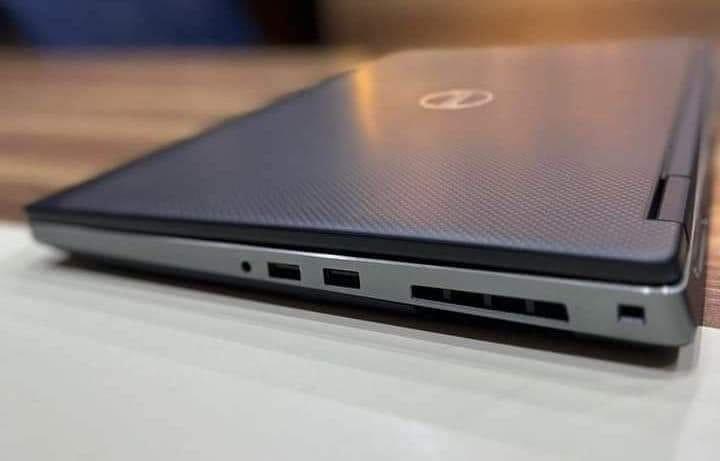 للابتوب ورك ستيشن من Dell Precision 7530