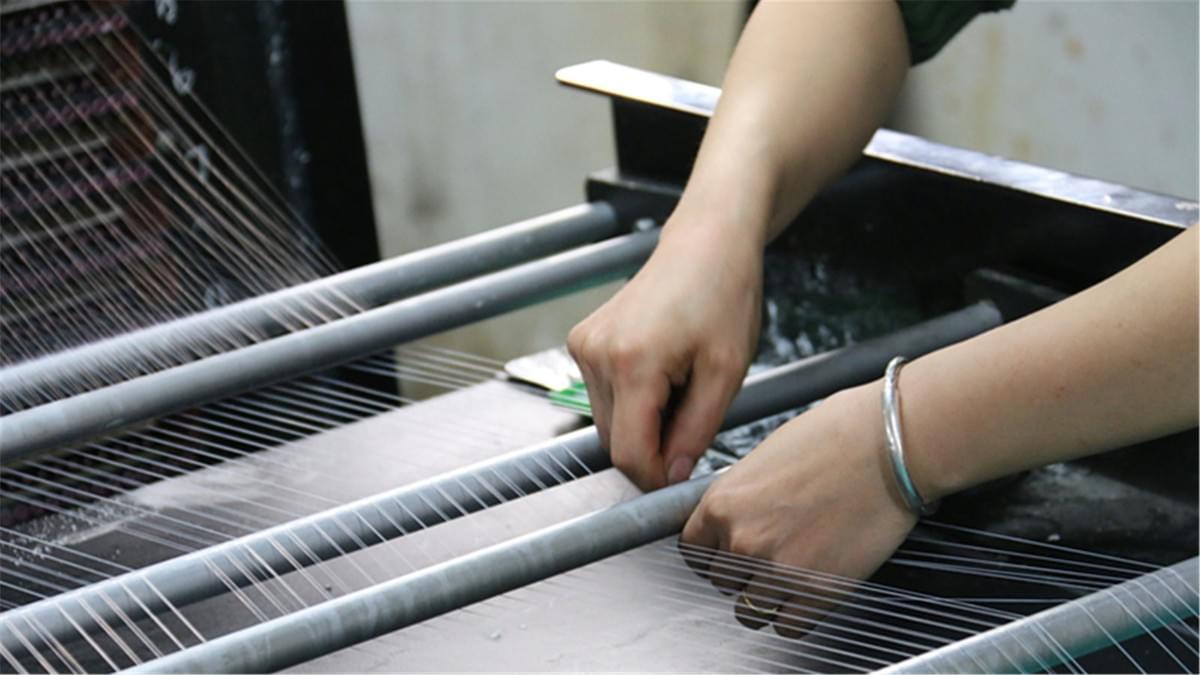 V3.1 YARN ARRANGEMENT—how spacer mesh is produced