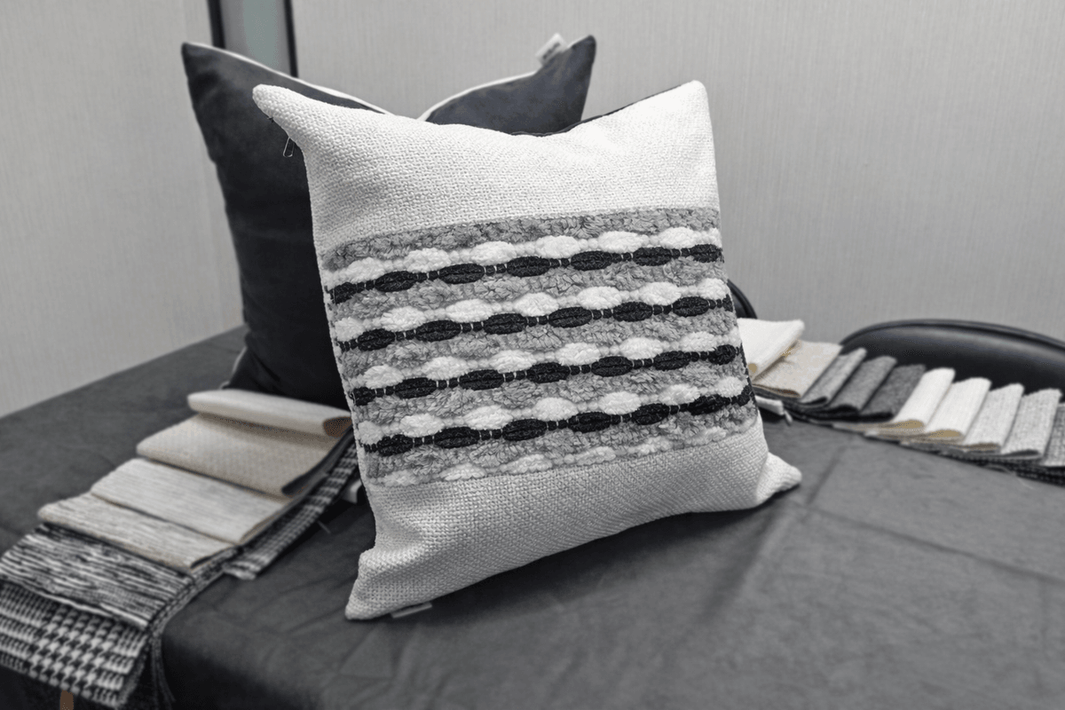 【RODCO Home+wisofa】Gray and black waves 灰與黑的波浪, 含1枕心