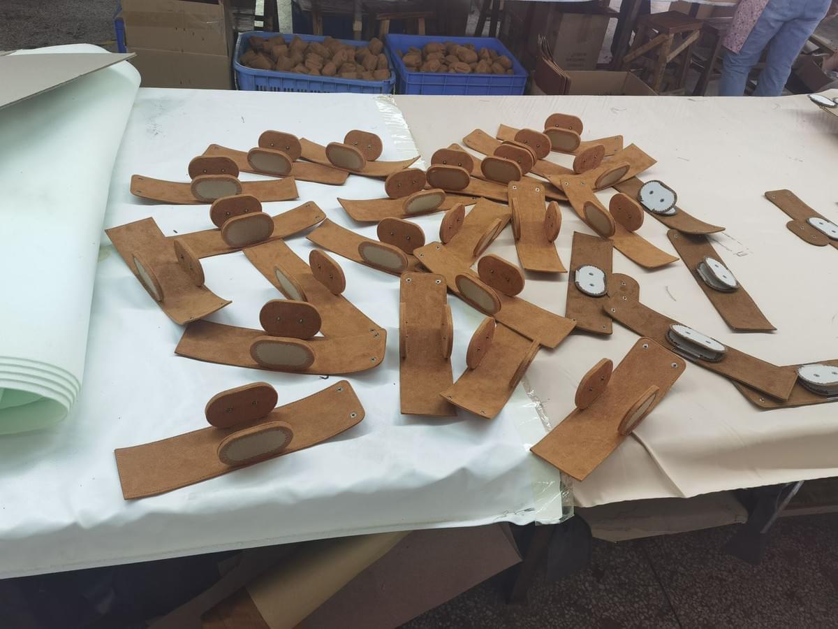 Handmade Full-Grain Leather Card Holder | American Original Mini Access Card Case OEM