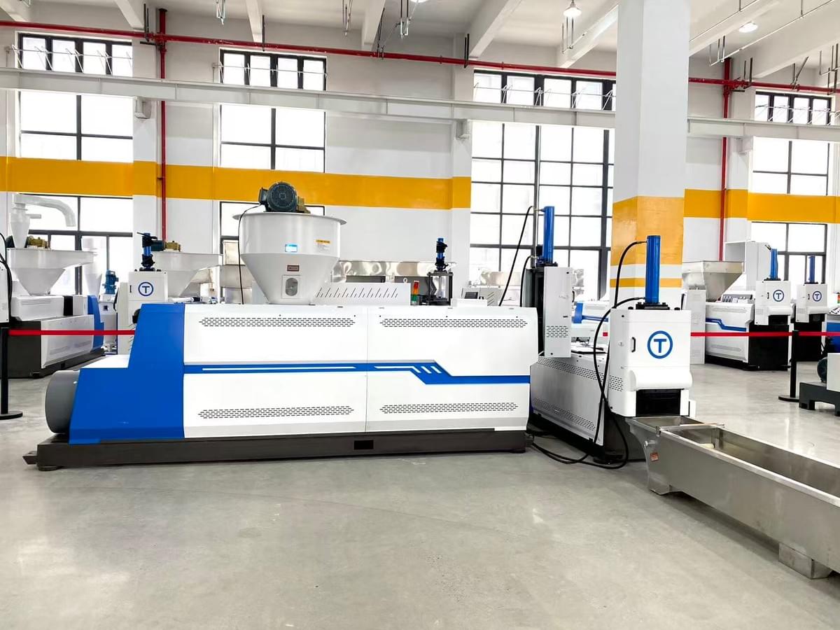 Water Strand Plastic Film Recycling Machine