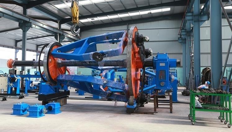 1250/1+3 laying up machine