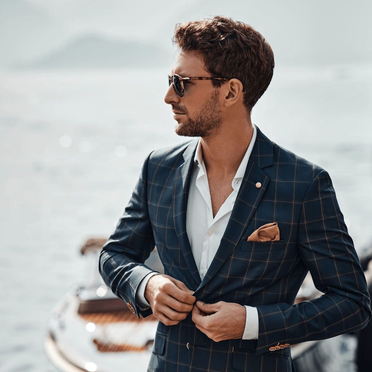 We provide customized services tailored to the needs of each individual customer, realizing a comfortable medical experience. We prioritize privacy and promise the best service. individual response service Our company's service Introduction of inquiries for medical tourism that allows wealthy people around the world to receive Japanese medical care. The overall theme is white and gold.