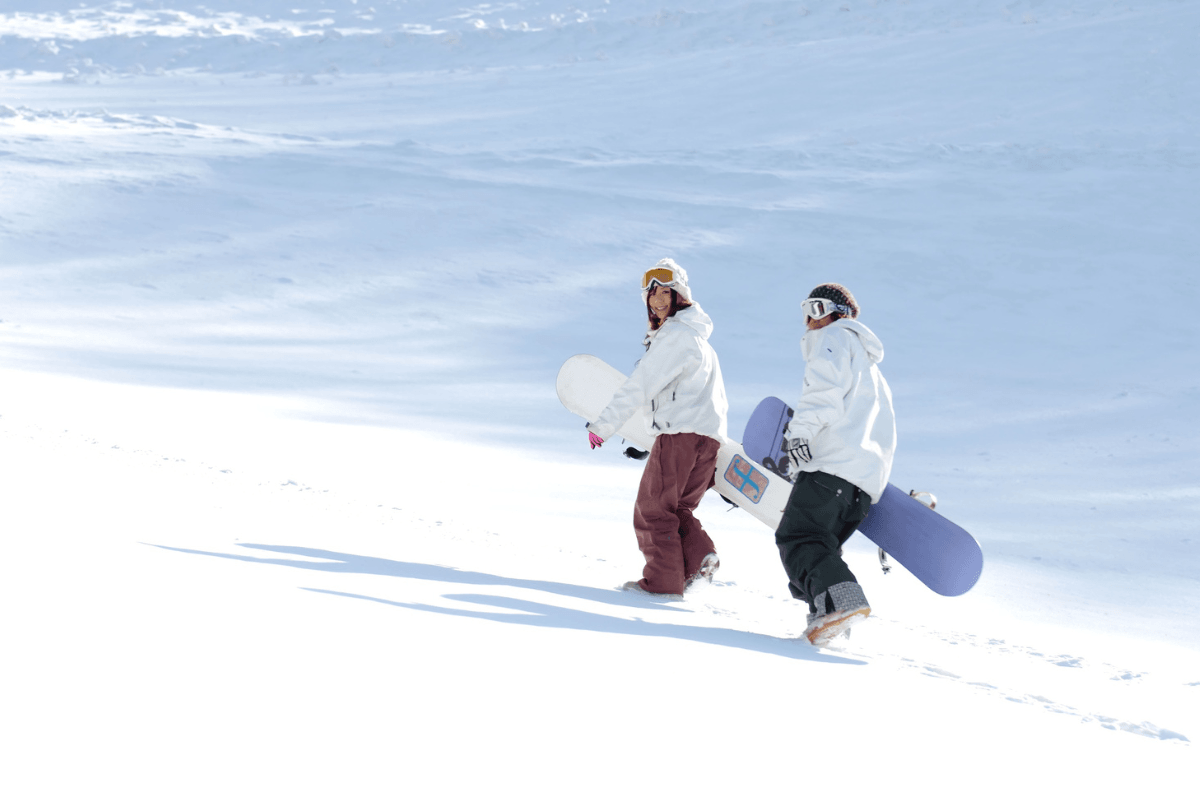Snowboarding the famous champaigne powder