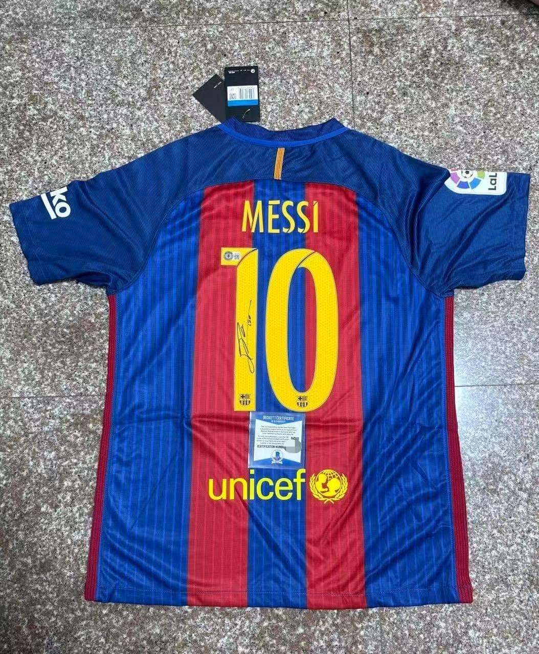 Lionel Messi Signed FC Barcelona 2016/17 Home Jersey #10 – Beckett Certified