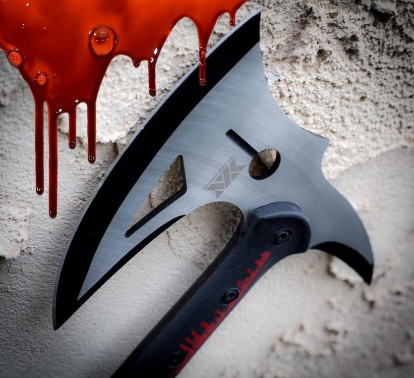 A Detailed Guide to Throw A Tomahawk Axe throwing axe