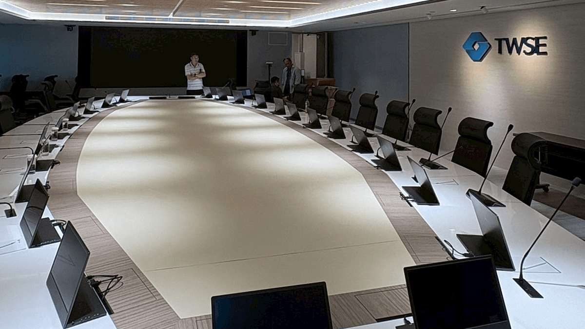 臺灣證券交易所會議室導入 Televic Confidea G4 GO 無線會議系統