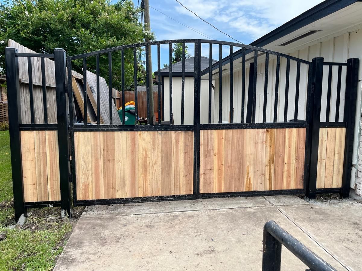 Explore Our Premium Construction and Welding Services Secure Your Property with Our Expertise Construction and Welding services specializing in all fences but especially automated iron fences.