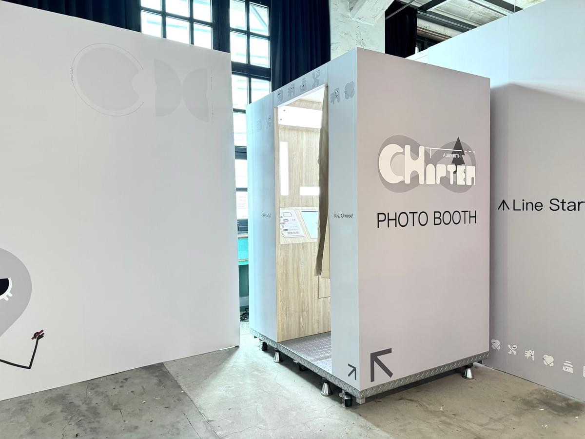 Create stickers exclusive to you, making every photo unique. custom sticker Our characteristics photo booth
