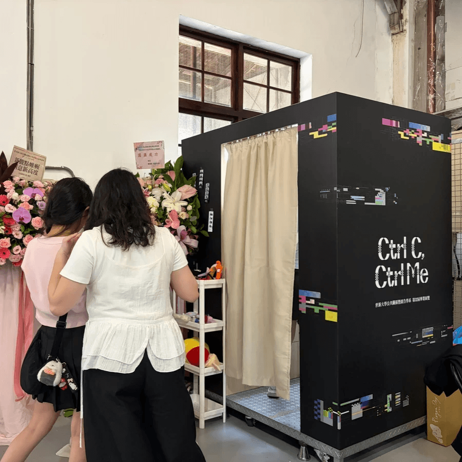 Anytime anywhere quickly shoot, capture every moment of the wonderful. instant shooting Our characteristics photo booth