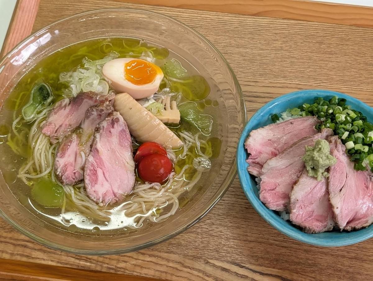 南部茶香る冷やし源水ラーメン　1,200円（税込）  ミニローストポーク丼セット　+480円（税込）