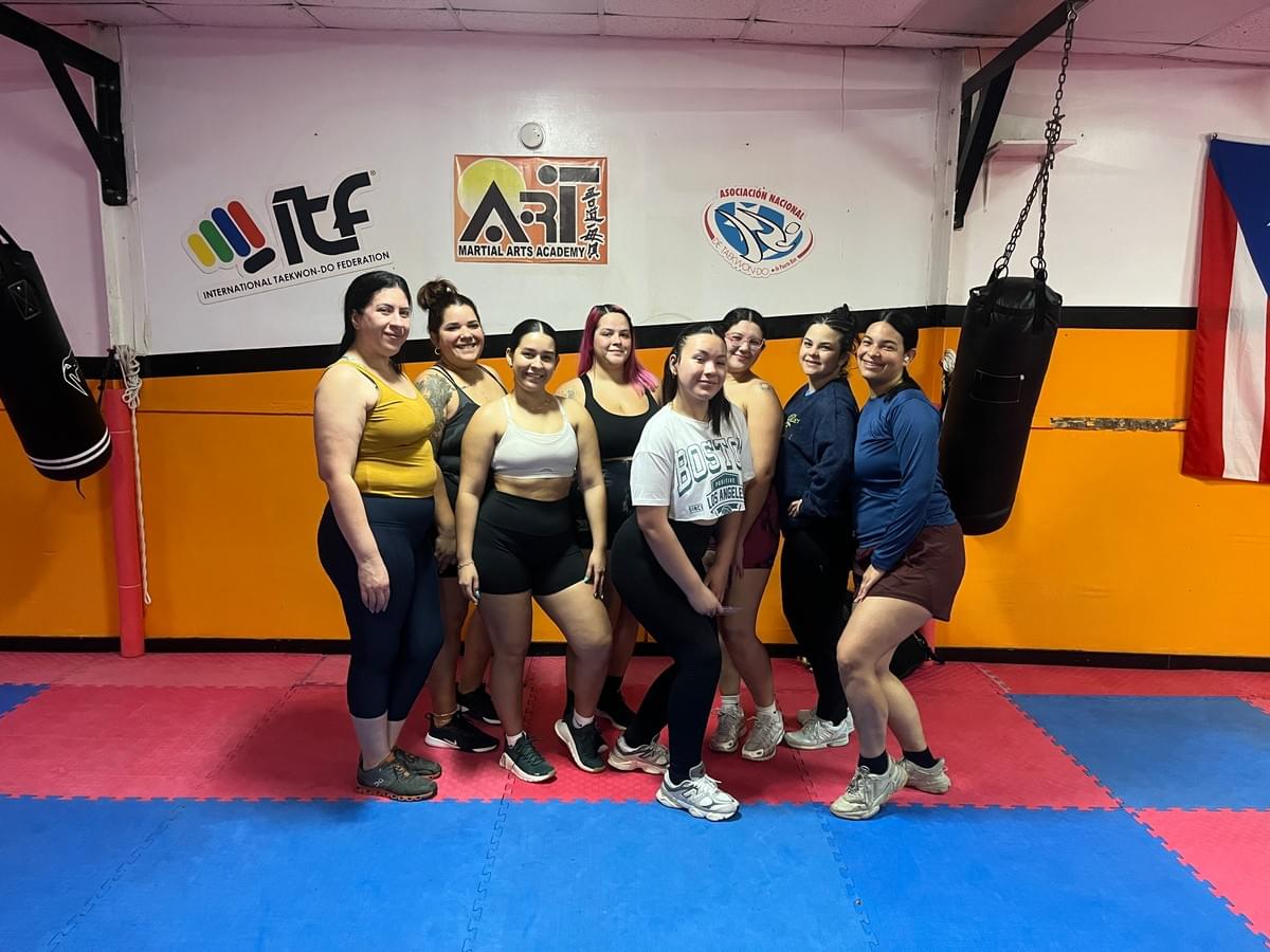 Join our community and start your journey towards well-being! Transform your life today RCL fitness was created to guide women in their worst version and turn them into beings of consciousness, self-love, and strength. Through nutrition and physical training.