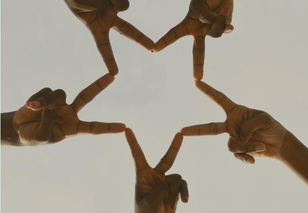 — Laura Sánchez Participating in the workshops of Hirugazte has been transformative. I have acquired skills that I will use for the rest of my life. Hirugazte has impacted positively in the life of hundreds of young people through activities and training. Hirugazte is the area of young people of Hirukide, aimed at people between 15 and 25 years old. It is your community within Hirukide, a space designed for you to train, share your concerns and experiences with other people in your environment, and participate in solidarity actions.