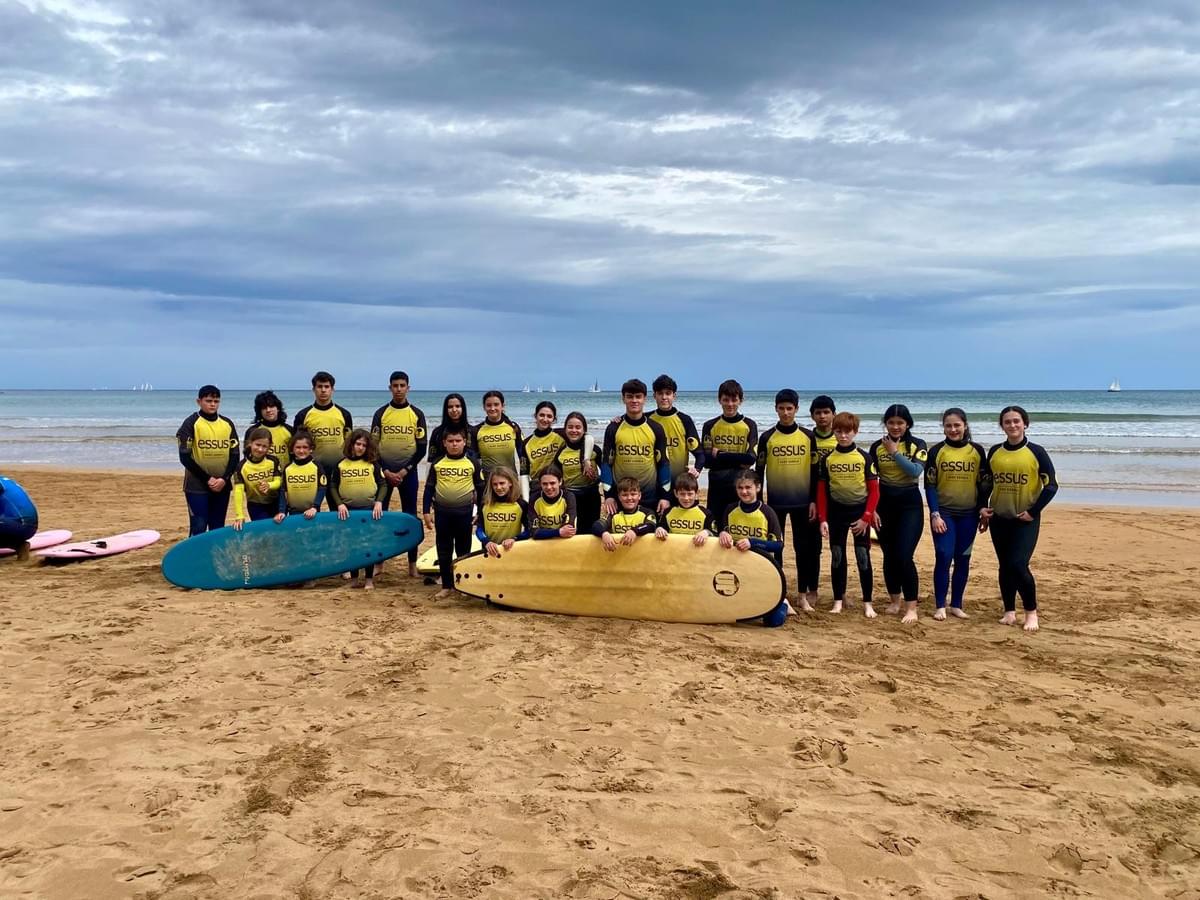 Participate in projects that make the difference in your community and contribute to the common good. Solidarity Actions What do we do Hirugazte is the area of young people of Hirukide, aimed at people between 15 and 25 years old. It is your community within Hirukide, a space designed for you to train, share your concerns and experiences with other people in your environment, and participate in solidarity actions.