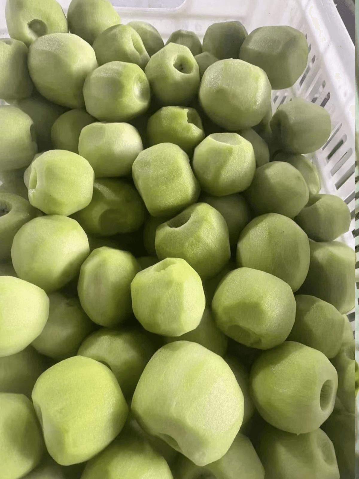 IQF Frozen Kiwi Whole Peeled