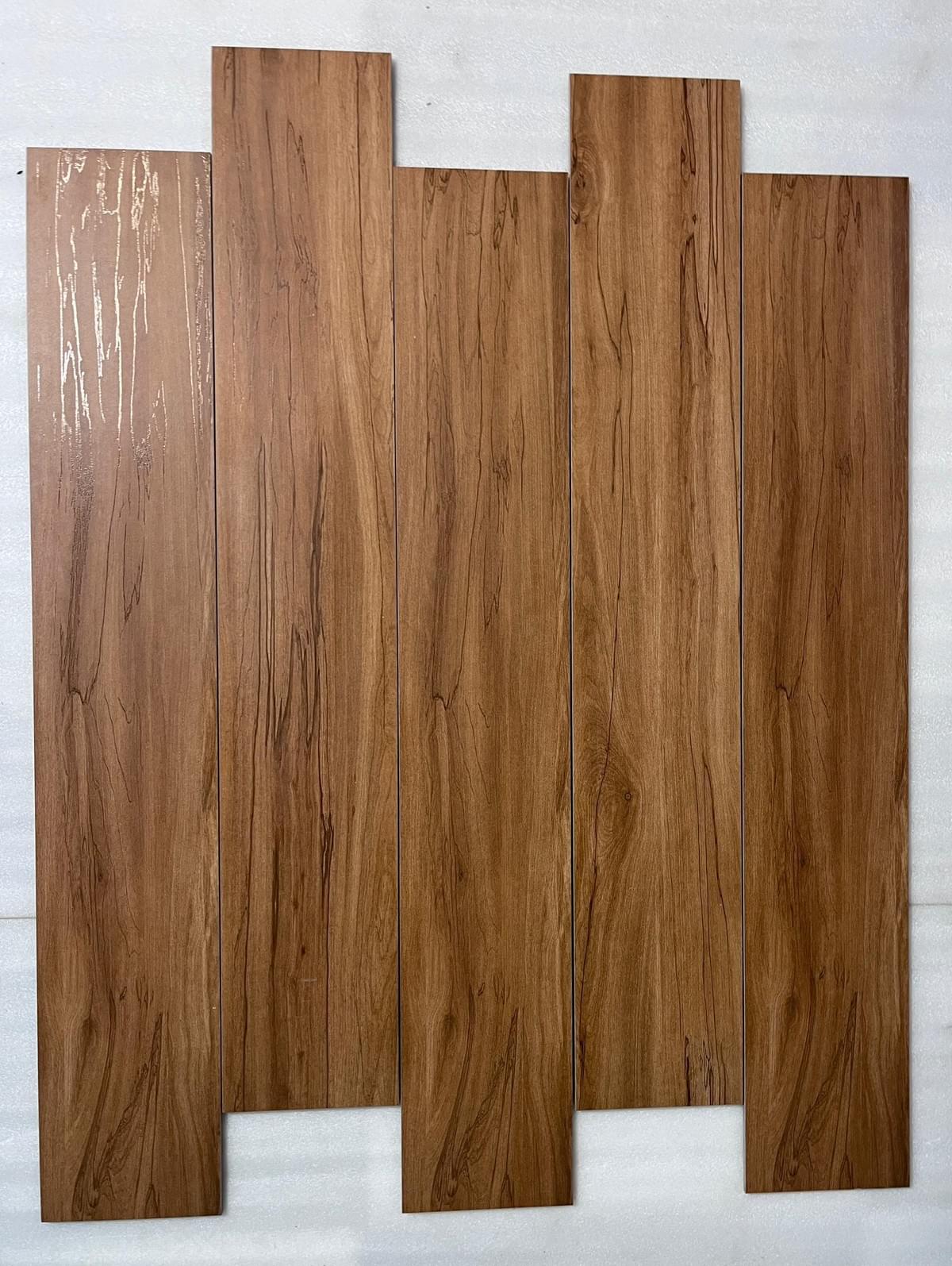 ClassicWood 20x120 Tile