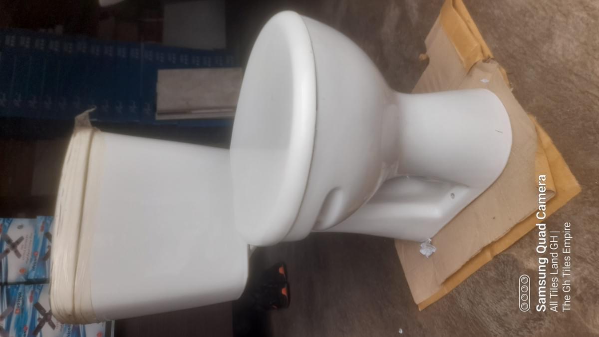 Compact Close-Coupled WC