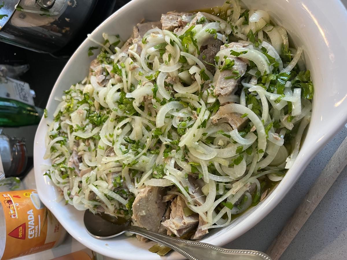 — Maria Gonzalez “The flavors in Quero’s dishes remind me of my grandmother’s kitchen. Each bite tells a story.” Our homemade meals have delighted countless customers with flavors that evoke cherished memories. homemade food - flavors that tell stories