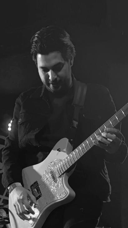 Our shows are designed to be interactive, inviting the audience to sing along and participate in the magic of live music. We believe in creating a community atmosphere where fans can connect over shared memories and a love for McCartney's timeless songs. Engaging Audience Interaction Experience the Magic of McCartney The McCartney Tribute from Ardy Sarraf of The Fab Four.