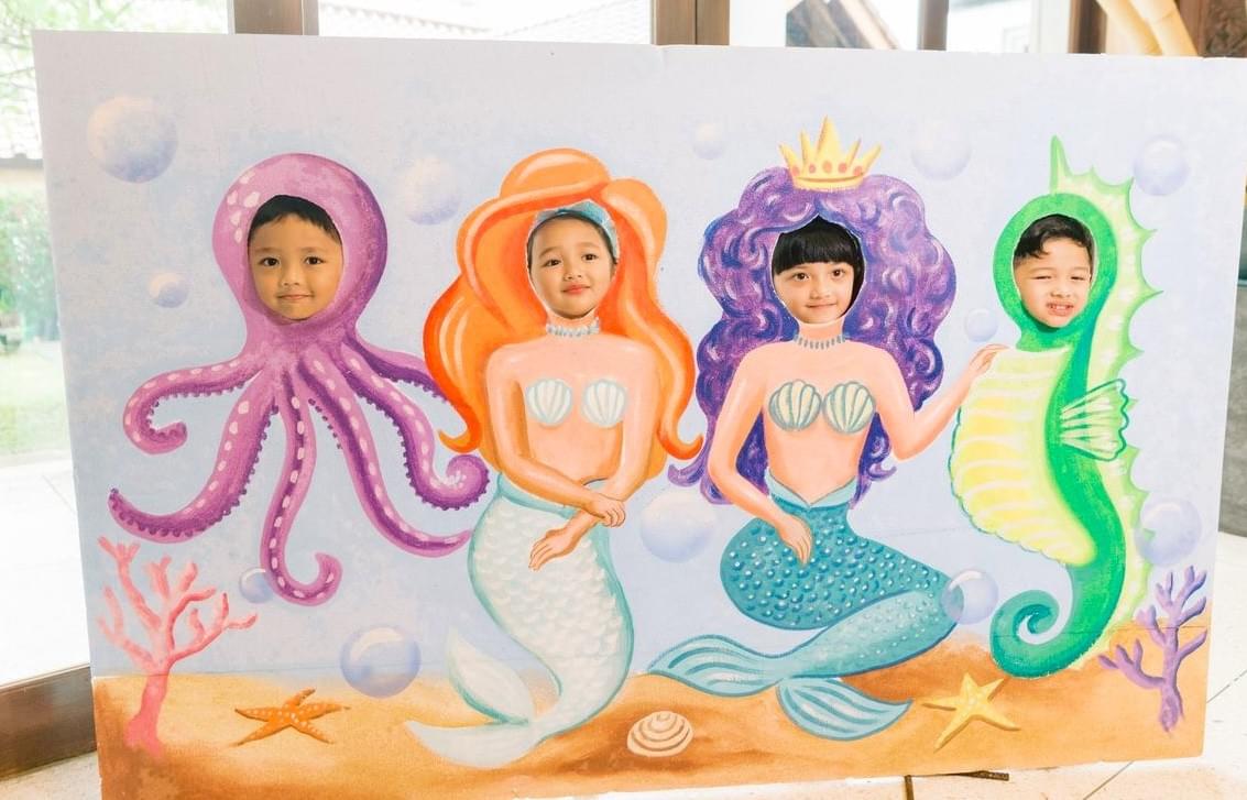 From whimsical themes to enchanting decorations, we blend creativity and inspiration to transform ordinary gatherings into extraordinary adventures. Let us help you celebrate those special moments with a sprinkle of magic and a dash of fun! Where Dreams Sparkle to Life Where Imagination Meets Inspiration.  To create unforgettable, joy-filled experiences for children through bespoke event design, blending creativity, color, and magic in the Jakarta market.