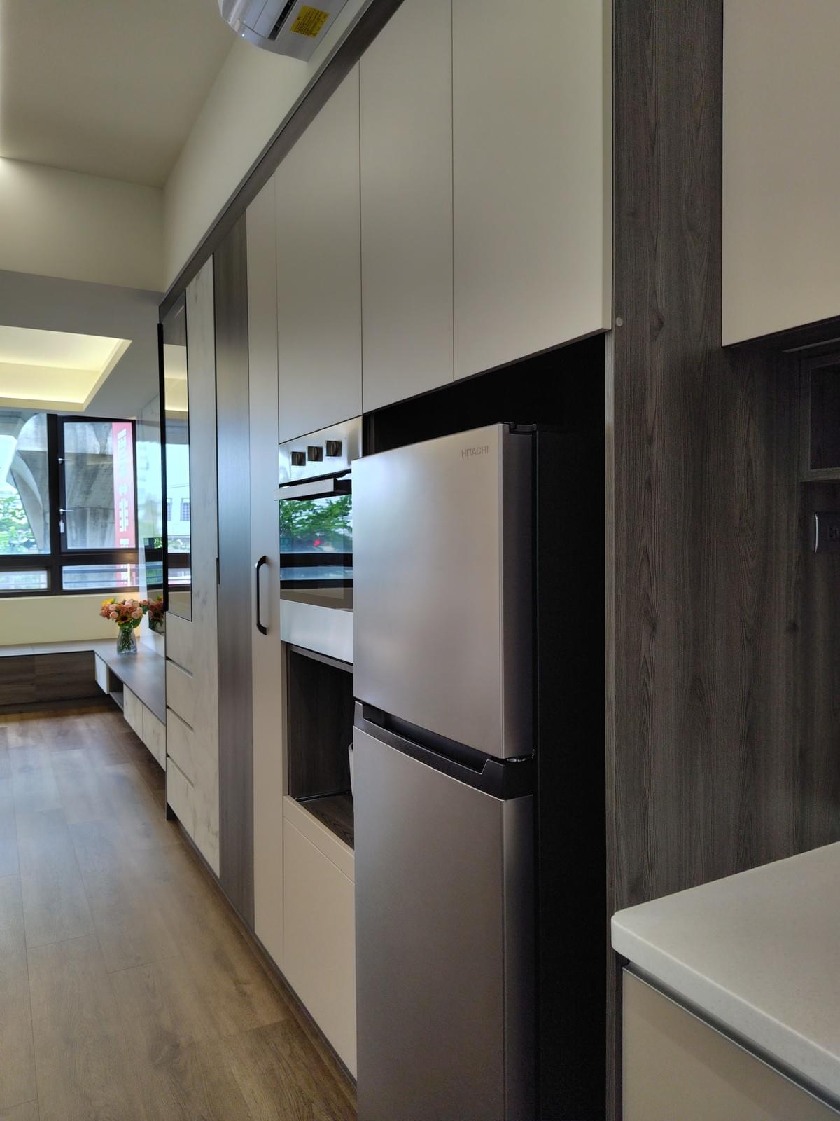 We provide a variety of high-quality materials, allowing every design to showcase natural warmth and fashionable taste. material selection Our service In the space, every inch of light and shadow, every line, with concise and neat contours, and naturally warm materials, creates a combination of fashion taste and living warmth.