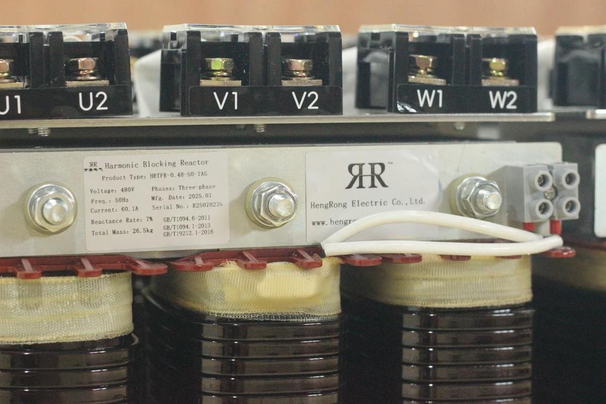 capacitor with reactor modular harmonic capacitor