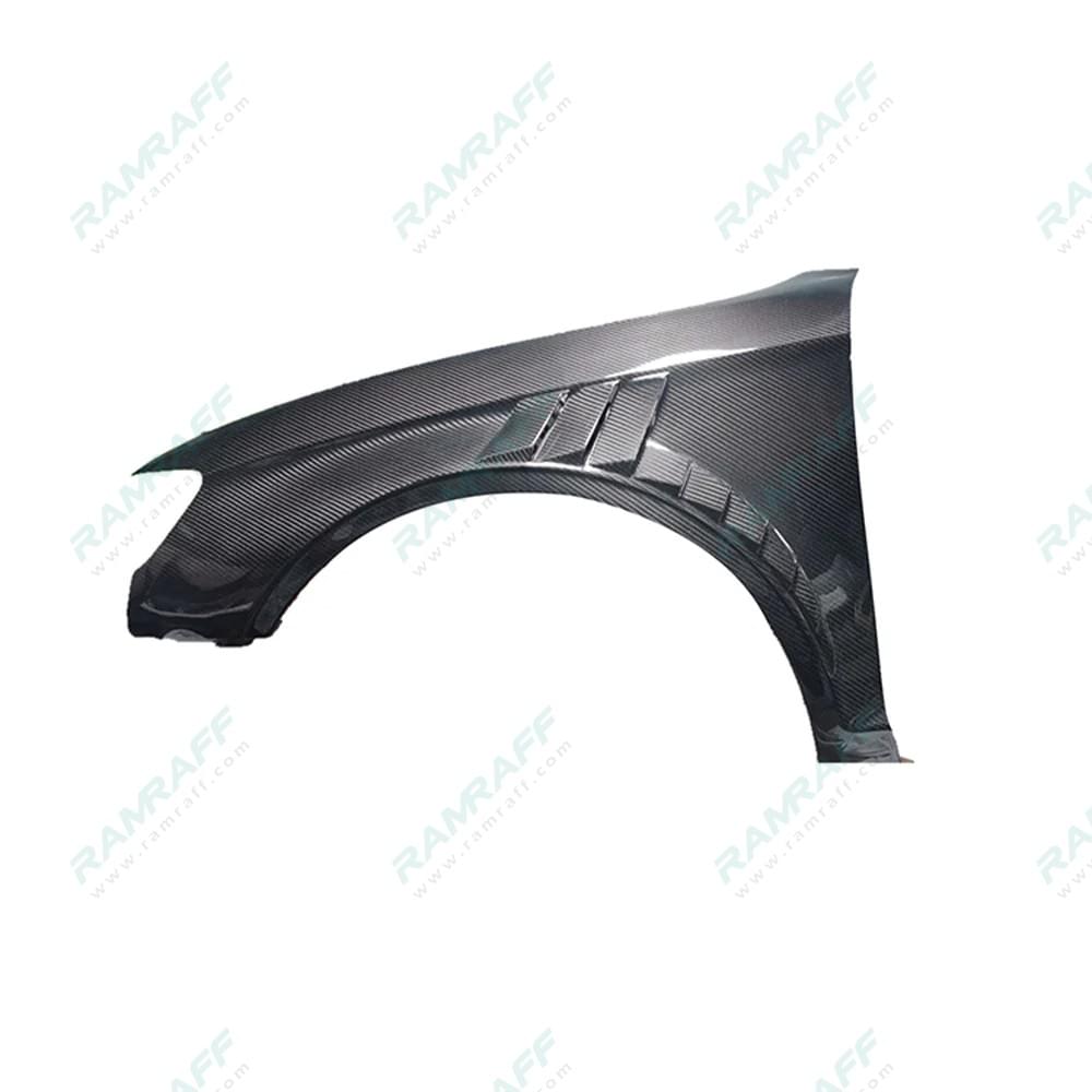 AUDI RS3 Dry carbon fiber fender/Guardabarros de fibra de carbono seco para AUDI RS3 Autopartes