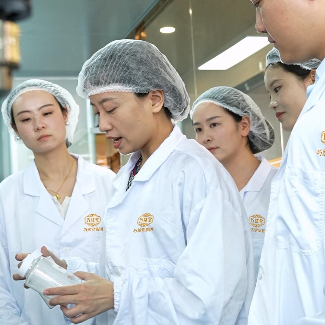 Ametrinerose is committed to excellence in cosmetics OEM processing, leveraging over 25 years of research and development. Our dedication to creating high-quality products, such as whitening and anti-aging solutions, has established us as a leader in the industry. Innovation in Every Formula Cosmetics OEM processing (whitening and freckle removal products, anti-wrinkle and anti-aging products; anti-hair loss; natural plant soap; body lotion; antifreeze and moisturizing hand cream; shampoo; shower gel) One of the top ten cosmetics factories in China, with 3 divisions of labor, 3 major R&D centers, 25 years of R&D history, more than 3,000 cosmetic formulas, and 100,000-level tip-free intelligent production workshops. Most of China's live e-commerce hot-selling products come from us.

OEM processing of cosmetic products (whitening and means for removing freckles, means against wrinkles and aging; means against hair loss; natural plant soap; body lotion; antifreeze and moisturizing hand cream; shampoo; shower gel) One of the ten largest cosmetic factories in China with 3 divisions of labor, 3 major research centers, 25 years of R&D history, more than 3000 cosmetic formulas and an intelligent production workshop without tips at 100,000 levels.