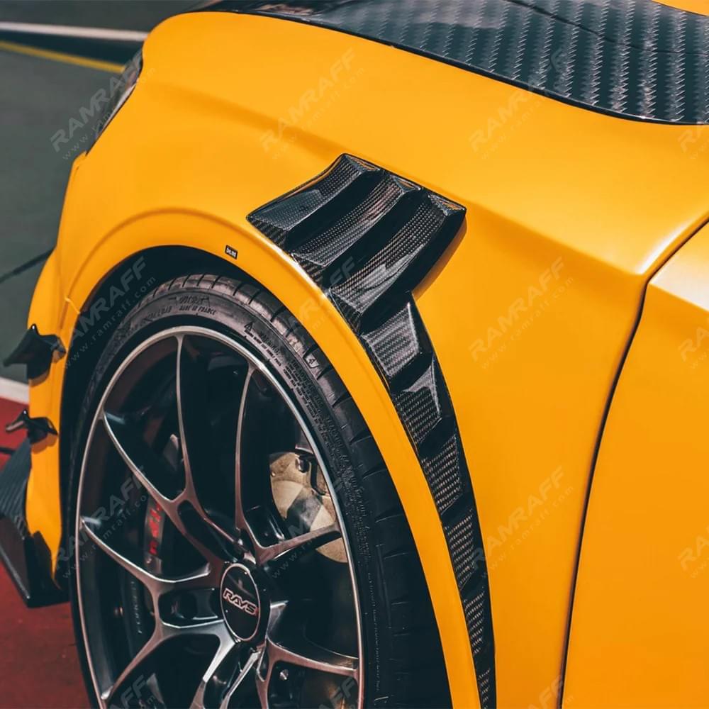 AUDI RS3 Dry carbon fiber fender/Guardabarros de fibra de carbono seco para AUDI RS3 Autopartes
