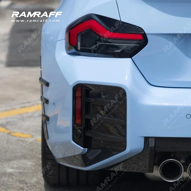 BMW M2 G87 Dry carbon fiber rear bumper trim/Отделка заднего бампера из сухого углеродного волокна