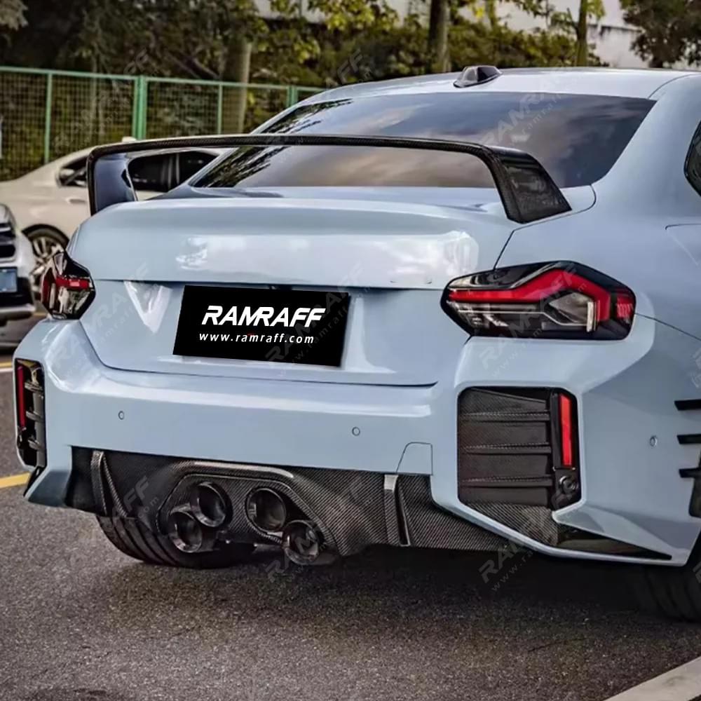 BMW M2 G87 Dry carbon fiber rear bumper trim/Отделка заднего бампера из сухого углеродного волокна