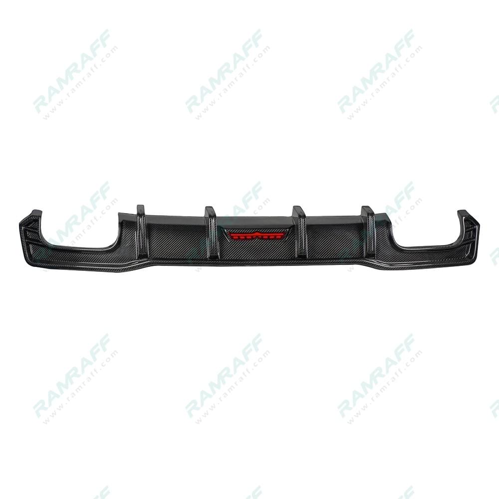 AUDI RS3 Dry carbon fiber rear lip with lamp/Faldón trasero de fibra de carbono seco con luz para 